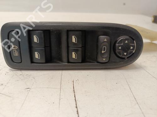 Used Left front window switch Left front window switch PEUGEOT 308 SW I (4E_, 4H_) 1.6 HDi (92 hp) 33877320 33877320