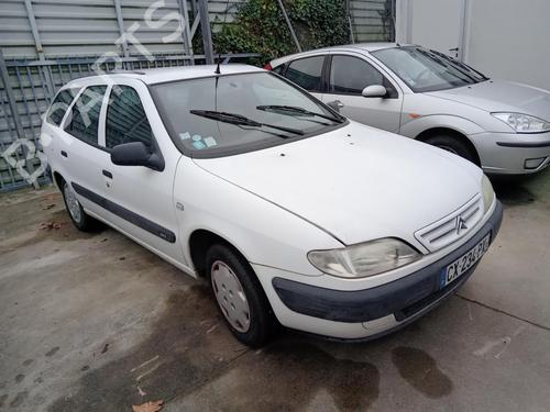 Used Right headlight Right headlight CITROËN XSARA Break (N2) 1.9 D (70 hp) 27013356 27013356