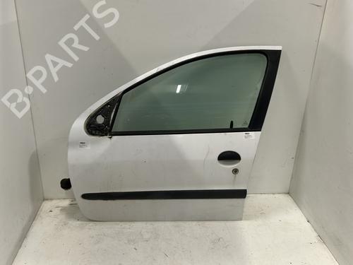Used Left front door PEUGEOT 206 Hatchback (2A/C) 1.1 i (60 hp) 27013804