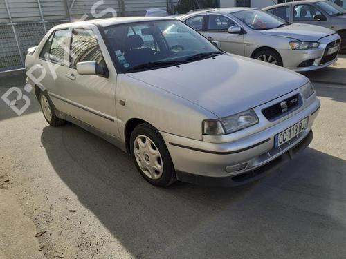 Used Right headlight SEAT TOLEDO I (1L2) 1.9 TDI (90 hp) 26987789