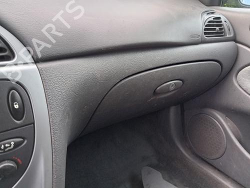 Used Glove box CITROËN C5 I (DC_) 1.8 16V (DC6FZB, DC6FZE) (115 hp) 32217441