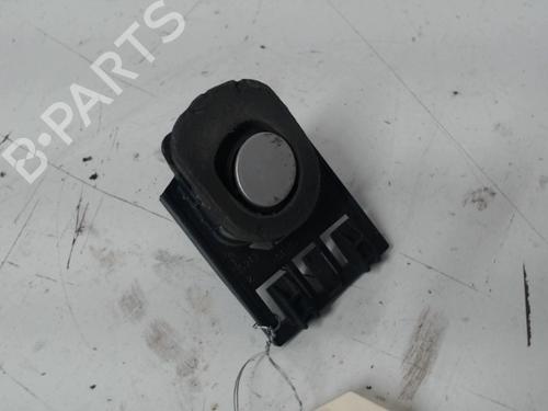 Used Switch PEUGEOT 407 (6D_) 2.0 HDi 135 (6DRHRH, 6DRHRE, 6DRHRG, 6DRHRJ) (136 hp) 32176503