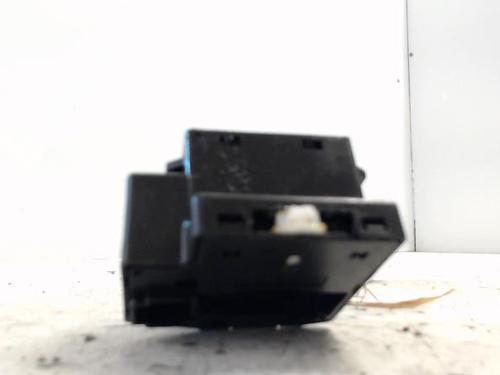 switch-ford-kuga-i-2008-2009-2010-2011-2012-26982238 main image