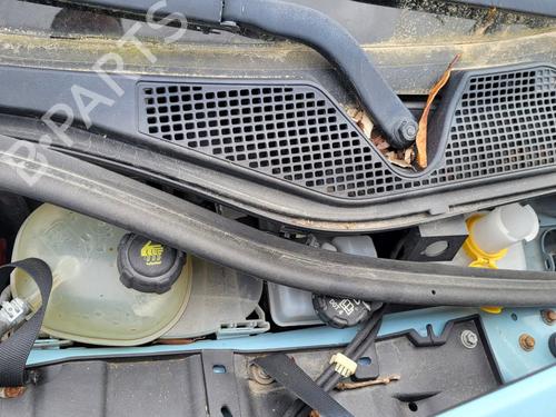 Used Windscreen washer tank RENAULT TWINGO III (BCM_, BCA_) 1.0 SCe 70 (BCMB) (69 hp) 26982980