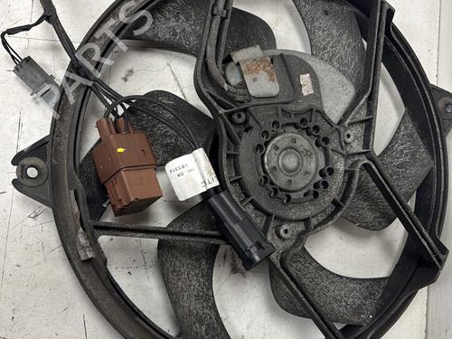 Used Radiator fan Radiator fan PEUGEOT 407 SW (6E_, 6D_) 2.0 HDi 135 (136 hp) 30612907 30612907