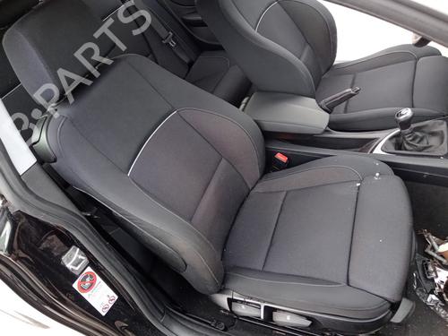 Stol høyre foran BMW 1 (E81) 116 d (116 hp) 31644807