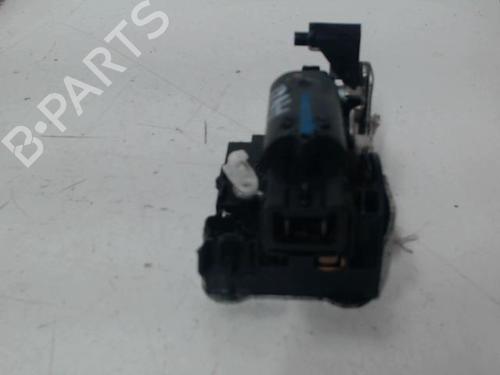 front-right-lock-dacia-lodgy-js_-2012-28539643 main image