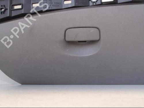 Used Glove box RENAULT MEGANE III Hatchback (BZ0/1_, B3_) 1.5 dCi (BZ09, BZ0D, BZ1W, BZ29, BZ14) (110 hp) 27004948