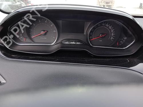 Used Instrument cluster PEUGEOT 208 I (CA_, CC_) 1.2 VTI 82 (82 hp) 27016045