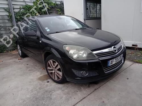 Used Front windshield wiper arm OPEL ASTRA H (A04) 1.7 CDTI (L48) (110 hp) 27007634