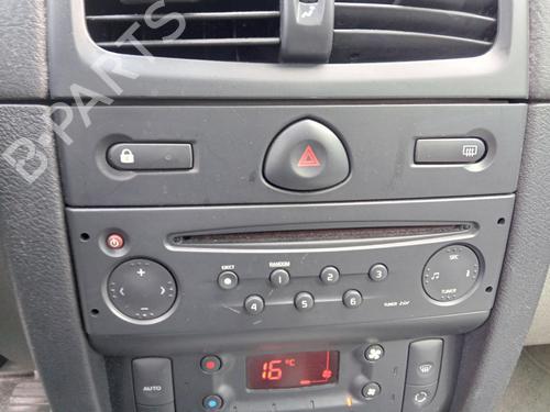 Used Radio RENAULT CLIO II (BB_, CB_) 1.5 dCi (B/CB07) (65 hp) 29957387