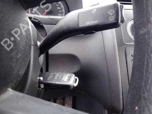 Used Steering column stalk VW TOURAN (1T1, 1T2) 1.9 TDI (105 hp) 26986898