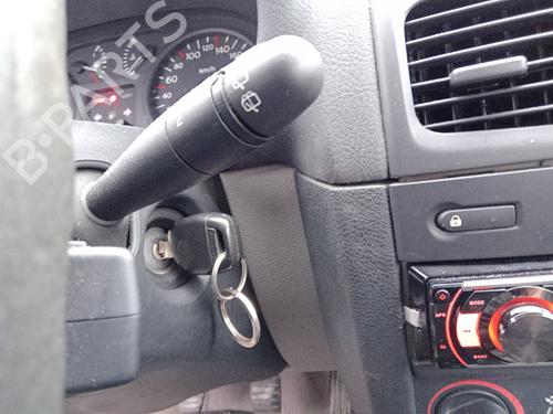 Used Steering column stalk RENAULT CLIO II (BB_, CB_) 1.2 (BB0A, BB0F, BB10, BB1K, BB28, BB2D, BB2H, CB0A,... (58 hp) 30590326