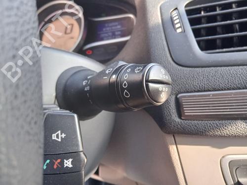 Used Steering column stalk Steering column stalk RENAULT MEGANE III Grandtour (KZ0/1) 1.5 dCi (KZ09, KZ0D, KZ1G, KZ29, KZ14, KZ1W, KZ10, KZ1F,... (110 hp) 29588138 29588138