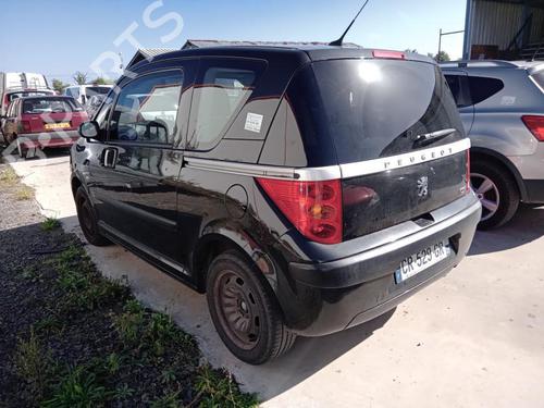 Used Left taillight PEUGEOT 1007 (KM_) 1.4 (75 hp) 27007667