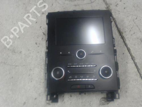 AC Styreenhet / Manøvreringsenhet RENAULT MEGANE IV Hatchback (B9A/M/N_) 1.5 dCi 110 (B9A3) (110 hp) 27135752