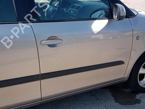 Right front door SKODA FABIA II Combi (545) 1.9 TDI 5J6831056