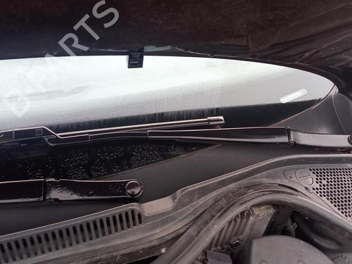 Used Front windshield wiper arm VW POLO V (6R1, 6C1) 1.6 TDI (90 hp) 27142479