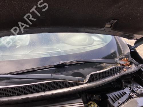 Used Front wiper motor RENAULT KADJAR (HA_, HL_) 1.5 BLUE dCi 115 (HLA6) (116 hp) 27108240