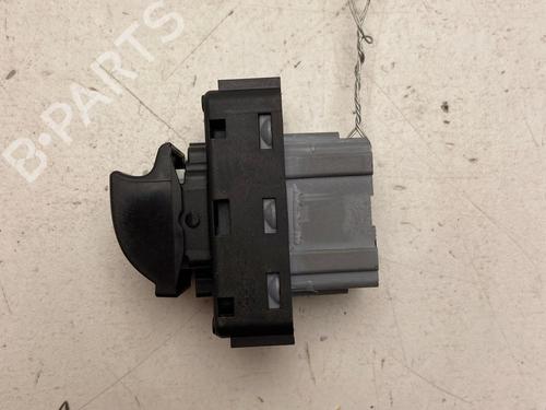 Used Right front window switch Right front window switch CITROËN C4 CACTUS 1.6 HDi 90 (92 hp) 33934960 33934960