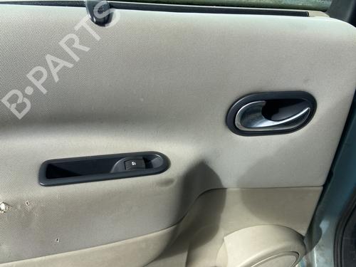 Used Rear left interior door handle RENAULT SCÉNIC II (JM0/1_) 1.6 16V (JM1R) (112 hp) 28731000