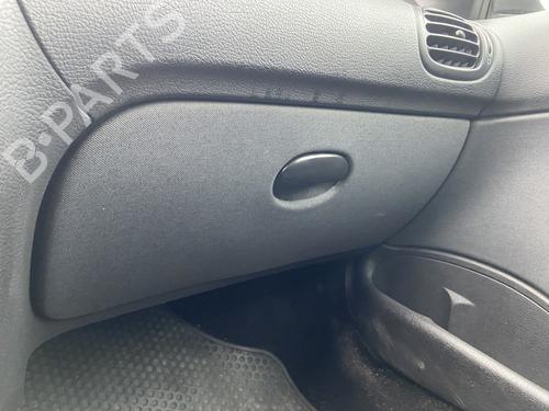 Used Glove box PEUGEOT 206 SW (2E/K) 1.4 HDi (68 hp) 32170023