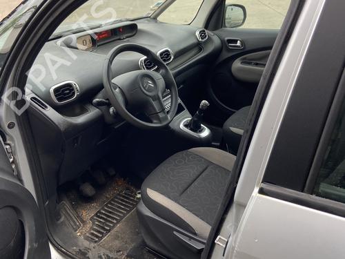 Used Rubber door seal Rubber door seal CITROËN C3 Picasso (SH_) 1.6 HDi (90 hp) 33016156 33016156