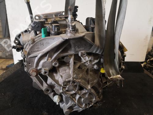 Used Gearbox Gearbox RENAULT TRAFIC III Van (FG_) 1.6 dCi 95 (FGMJ, FGMR) (95 hp) 27112475 27112475