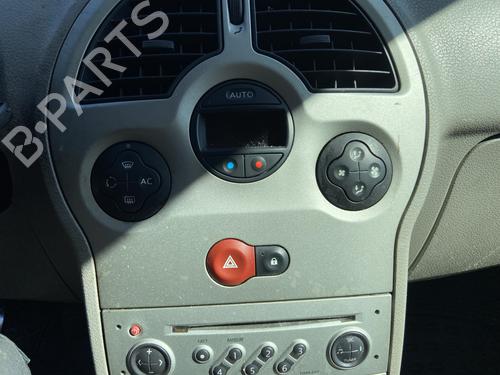 Used Warning switch RENAULT MODUS / GRAND MODUS (F/JP0_) 1.5 dCi (FP0D, JP0D) (82 hp) 28963223