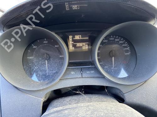 Used Instrument cluster Instrument cluster 31762244 31762244
