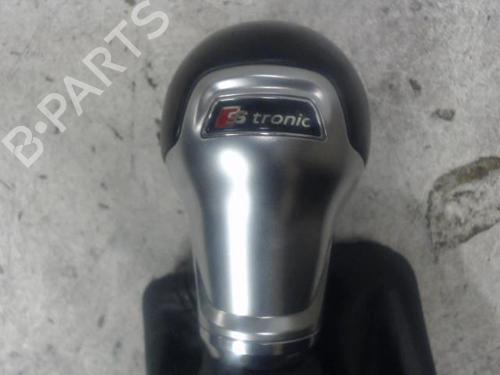 Used Shift knob Shift knob AUDI A3 Sportback (8VA, 8VF) 2.0 TDI (150 hp) 27135217 27135217