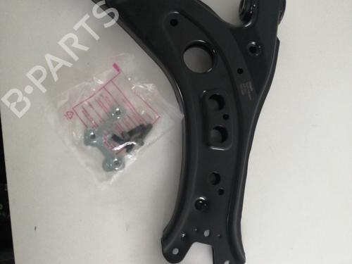 Used Right front suspension arm VW POLO (9N_, 9A_) 1.4 TDI (75 hp) 27102468