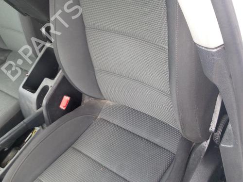 Left front seat VW GOLF VI (5K1) 1.4 TSI | BP27127169C15 - Image 2