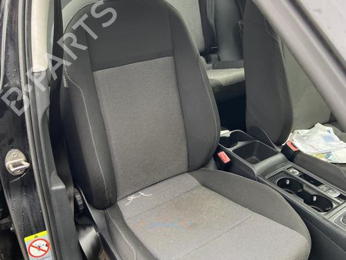 Stol høyre foran VW GOLF VII (5G1, BQ1, BE1, BE2) 1.6 TDI (105 hp) 32025125