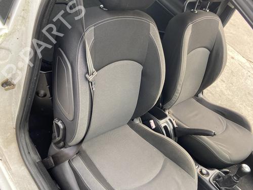 Used Right front seat PEUGEOT 206 Hatchback (2A/C) 1.4 HDi eco 70 (68 hp) 31075179