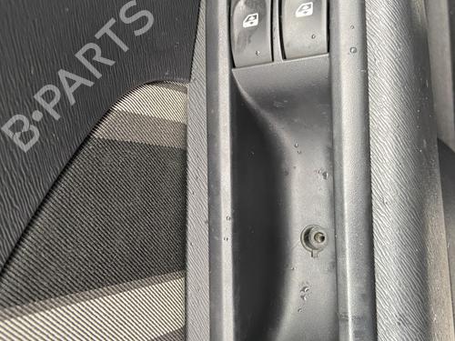 BP32116778I27 main image