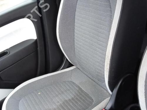 Used Right front seat RENAULT TWINGO III (BCM_, BCA_) 0.9 TCe 90 (BCM9, BCM2) (90 hp) 27100915