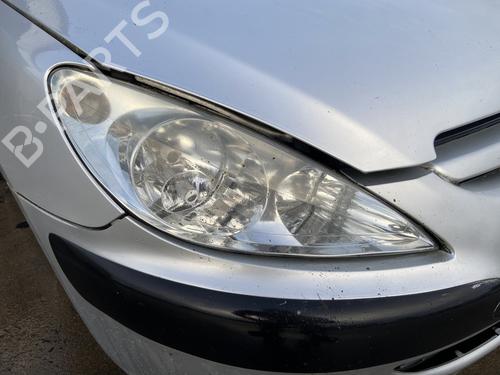 Used Right headlight PEUGEOT 307 (3A/C) 2.0 HDi 110 (107 hp) 30849074