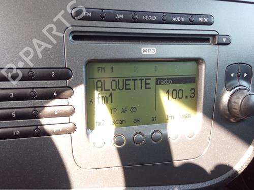Used Radio SEAT LEON (1P1) 1.9 TDI (105 hp) 27103470
