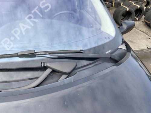 Used Front windshield wiper arm RENAULT GRAND SCÉNIC II (JM0/1_) 2.0 (135 hp) 29157885