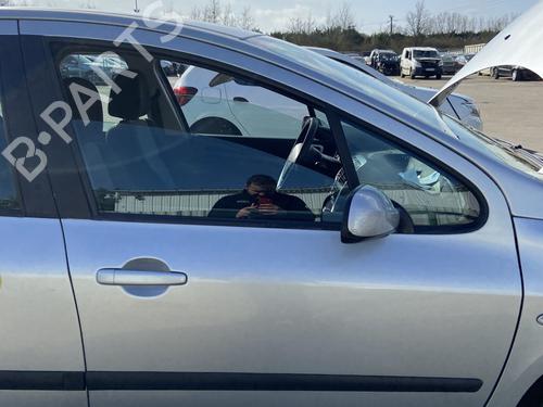 front-right-exterior-door-handle-peugeot-307-3ac-2000-2001-2002-2003-2004-2005-2006-2007-2008-2009-2010-2011-2012-32504532 main image