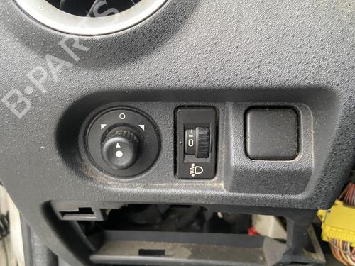 Schakelaar Spiegel CITROËN C3 I (FC_, FN_) 1.4 HDi (68 hp) 32207582