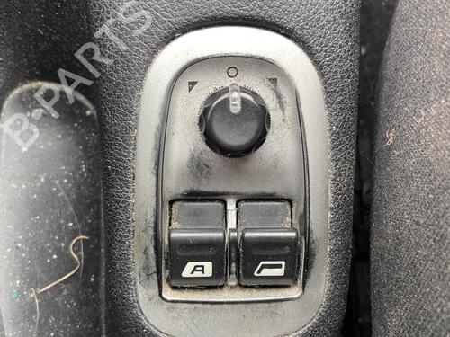 Used Left front window switch PEUGEOT 206+ (2L_, 2M_) 1.4 HDi eco 70 (68 hp) 31654782
