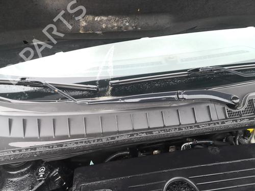 Used Front windshield wiper arm CHEVROLET ORLANDO (J309) 2.0 D (131 hp) 27132401
