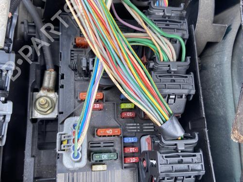 Used Fuse box CITROËN C4 I (LC_) 1.4 16V (88 hp) 28796963