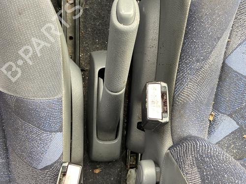 Used Seat buckle RENAULT CLIO II (BB_, CB_) 1.4 (B/CB0C, B/CB0S) (75 hp) 30458423