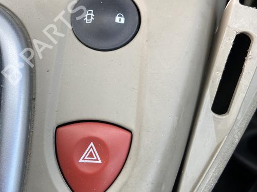 Advarselsbryter RENAULT SCÉNIC II (JM0/1_) 1.6 16V (JM1R) (112 hp) 28730984