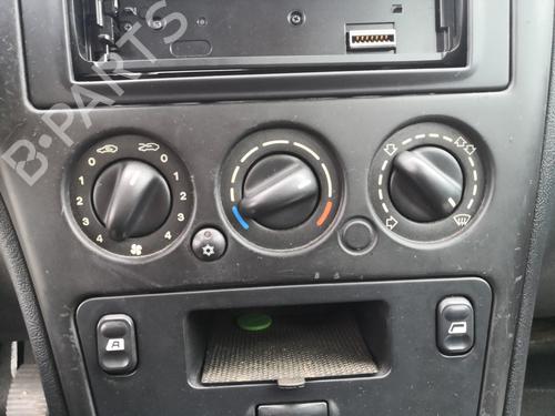 AC Styreenhet / Manøvreringsenhet CITROËN XSARA (N1) 1.4 i (75 hp) 27104673