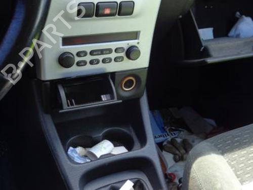 Used Display monitor OPEL ZAFIRA A MPV (T98) 2.2 DTI 16V (F75) (125 hp) 27121704