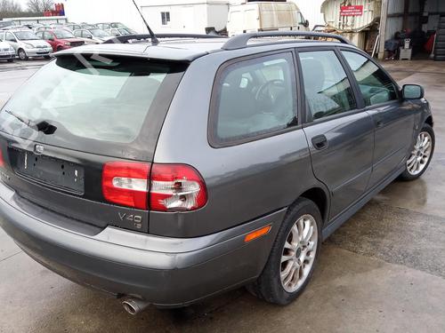 Puente trasero VOLVO V40 Estate (645) 1.8 i (122 hp) 32121369